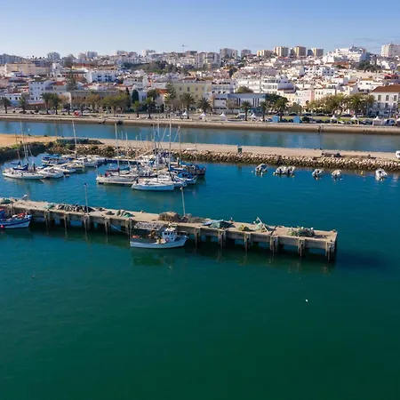 Pool View Encanto Eros Hostel